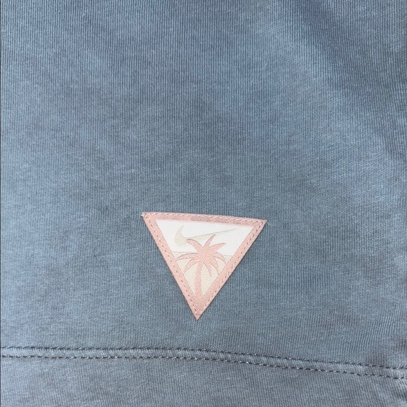 Nike Blue and Pink Short Sleeve Tees - Picture 3 of 4